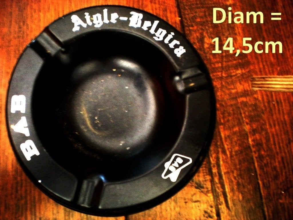 AIGLE BELGICA  Cendrier noir métallique, Collections, Marques de bière, Comme neuf, Autres types, Enlèvement ou Envoi