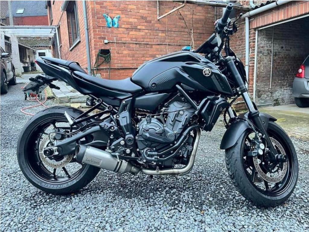 MT-07 2024 FULL – 8000 km – Garantie 2029 – État neuf, Motoren, Motoren | Yamaha, Particulier, Nieuw, Handvatverwarming