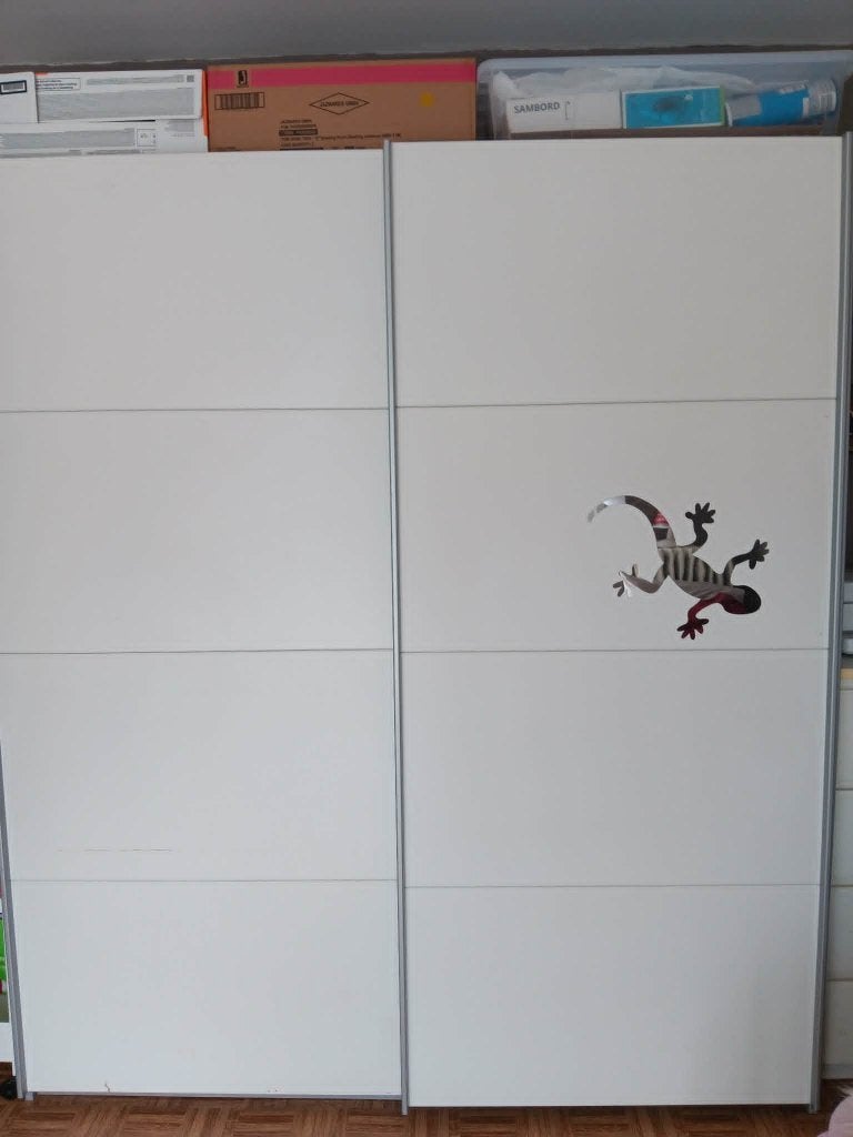 Dubbele kleerkast, Met deur(en), Gebruikt, 150 tot 200 cm, 150 tot 200 cm
