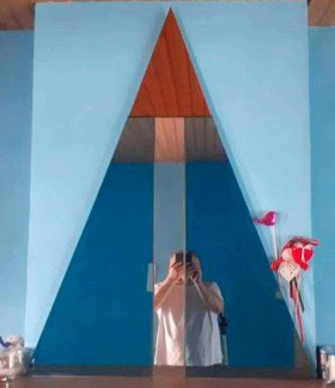 miroir mural, Enlèvement