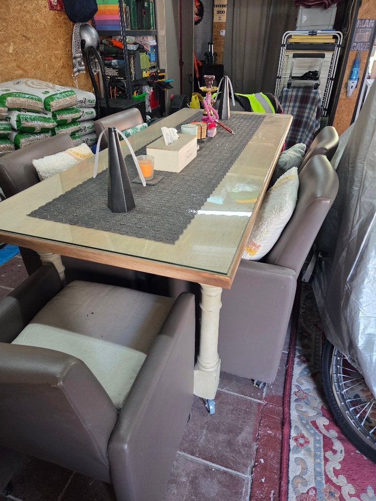 Table avec 6 chaises à roulettes GRATUITEMENT, 150 à 200 cm, Cinq personnes ou plus, Enlèvement, Utilisé