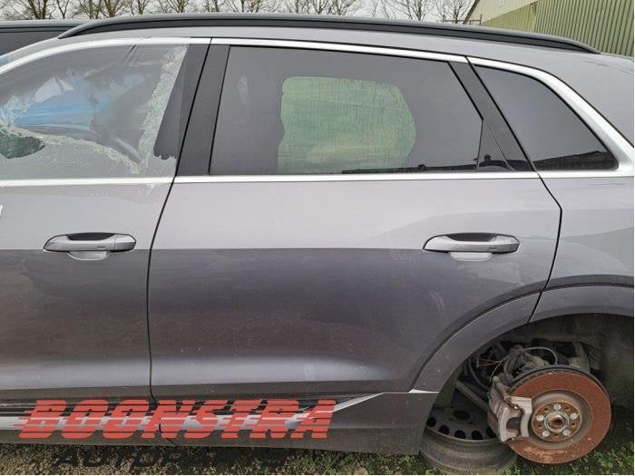 Portier 4Deurs links-achter van een Audi E-Tron (E-Tron 19-), Gebruikt, -, Deur, -