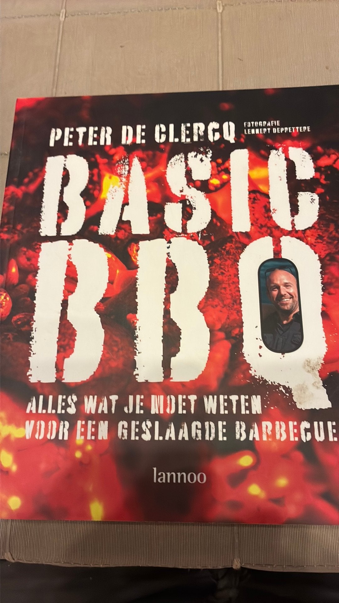 Peter De Clercq - Basic BBQ, Boeken, Kookboeken, Zo goed als nieuw, Ophalen