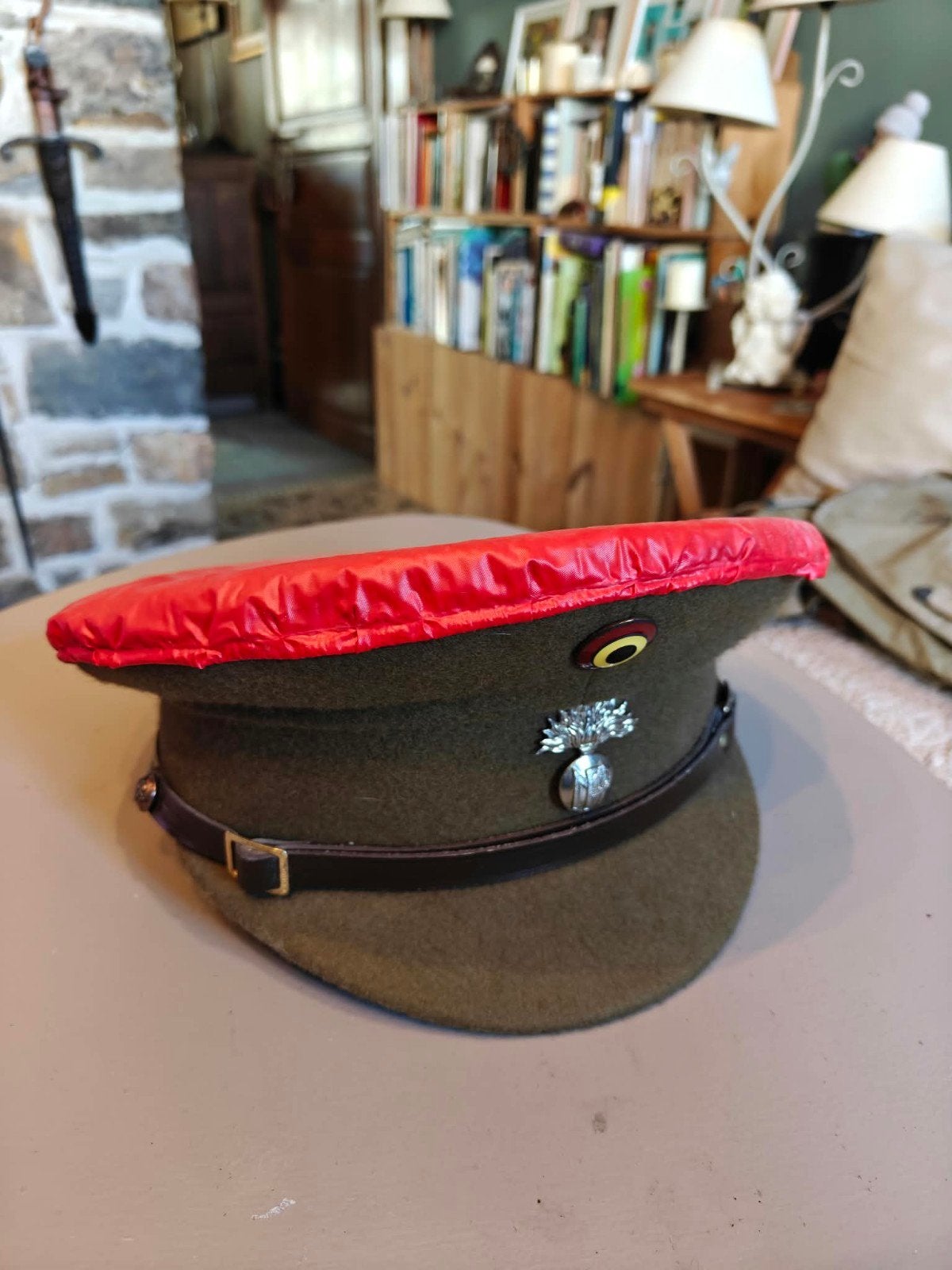 Képi MP  MILITARY POLICE  Armée Belge SouscOfficier, Collections, Envoi, Armée de terre, Casque ou Béret
