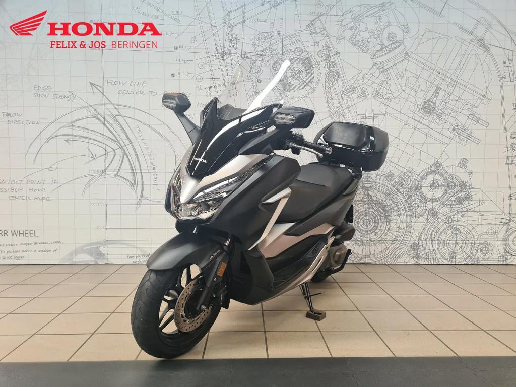 Honda NSS 300 Forza (bj 2020) - foto 3