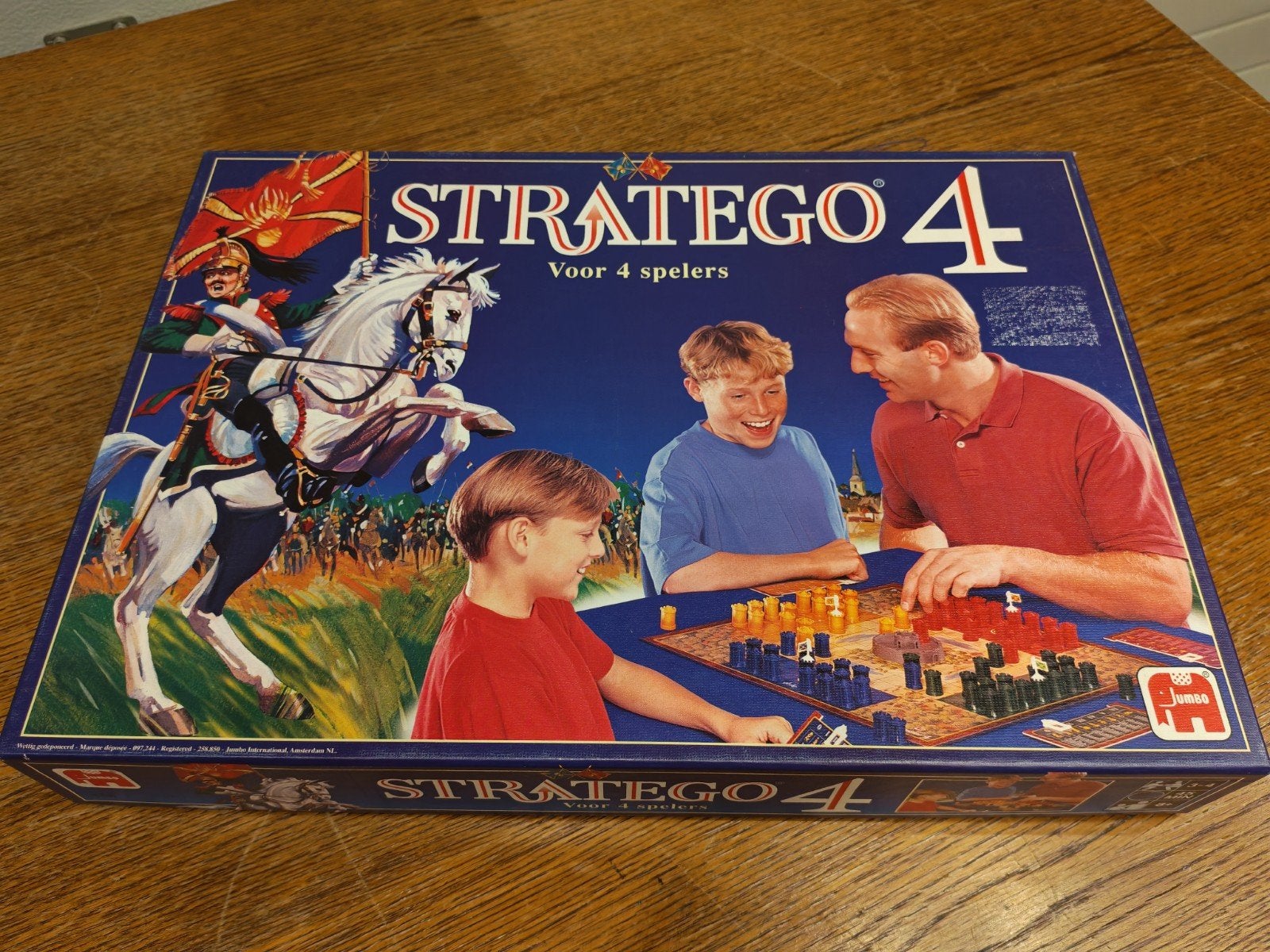 Stratego 4, voor 3 of 4 spelers, nieuwstaat!, Hobby en Vrije tijd, Ophalen of Verzenden