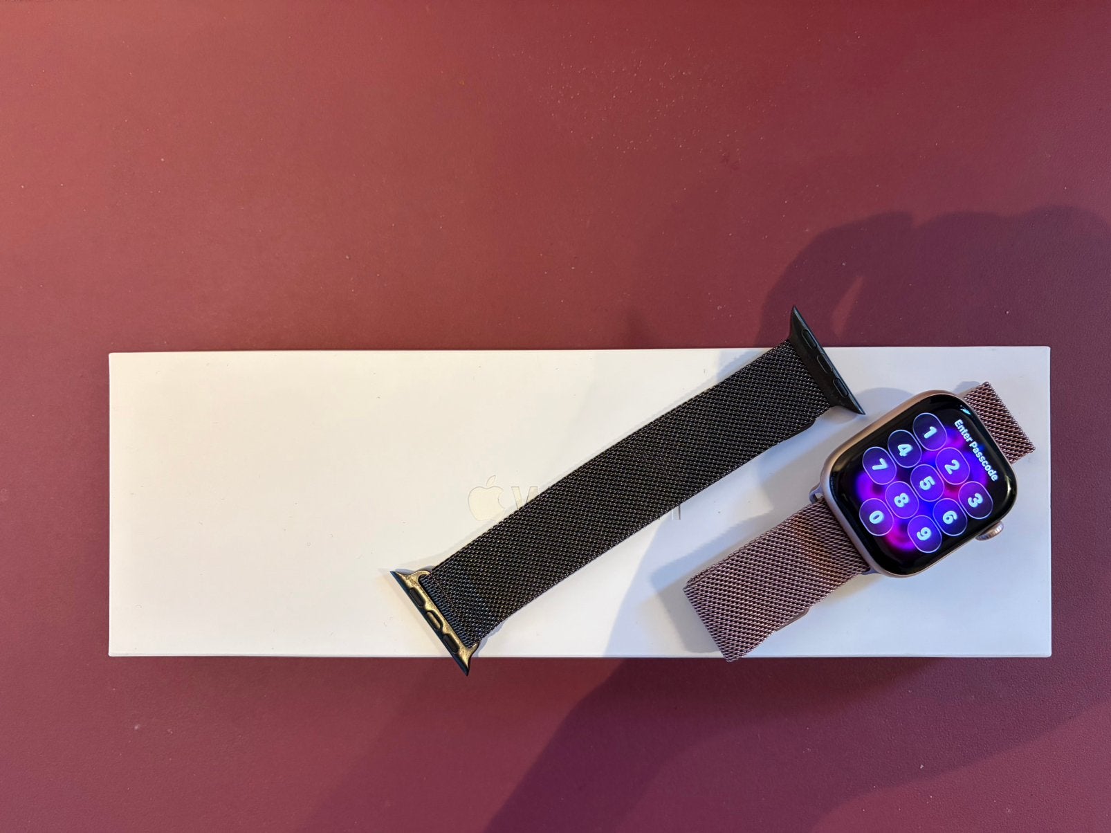 Apple watch 10, 42mm Rose Gold met originele milanese loop, Handtassen en Accessoires, Smartwatches, Ophalen, Zo goed als nieuw