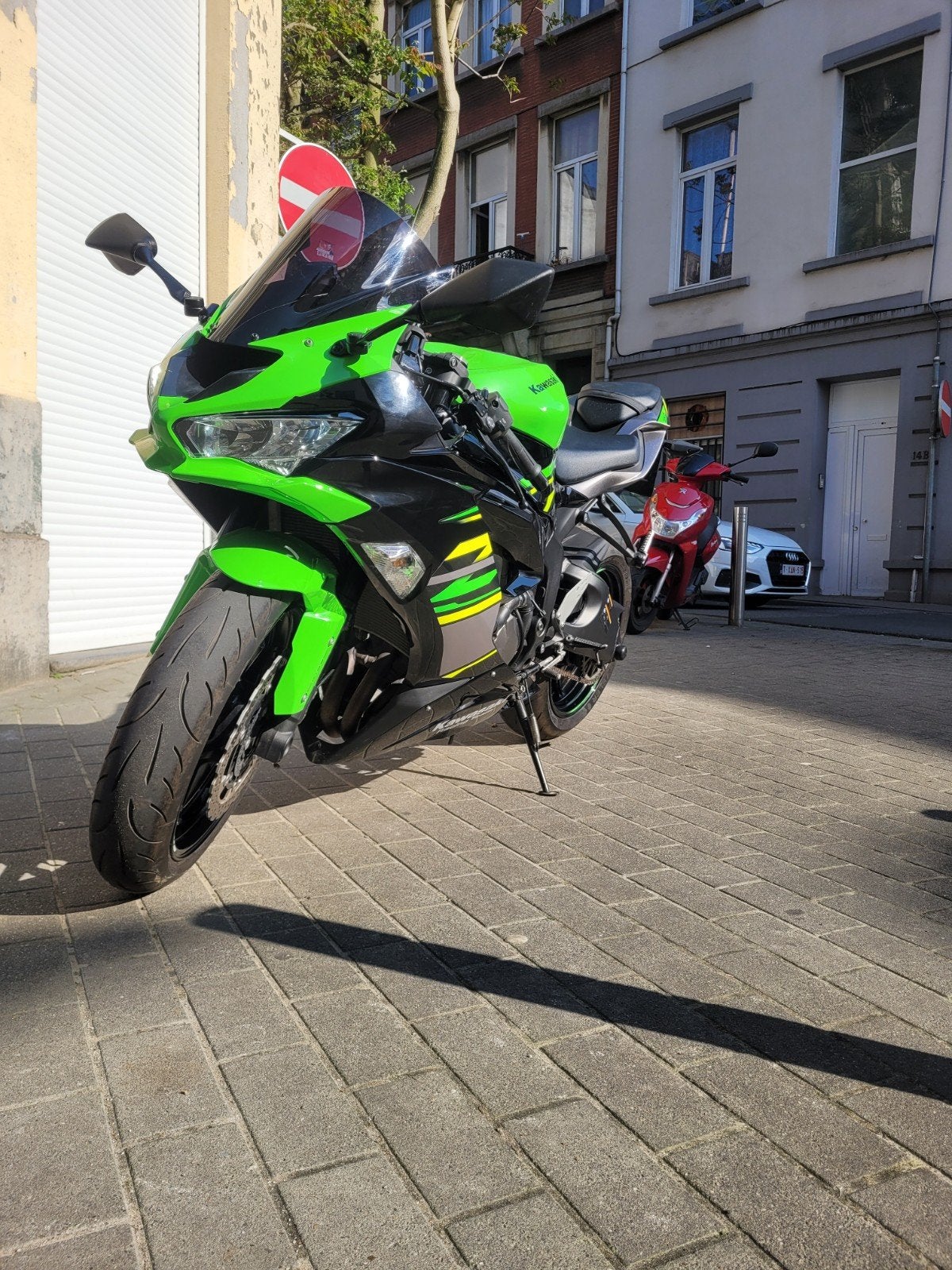 Moto kawasaki zx6r année 2019 très bonne état, Particulier