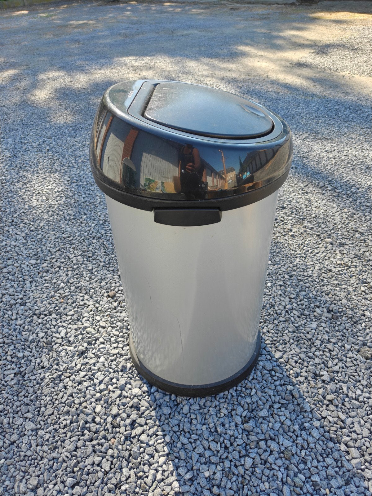 Poubelle tactile Brabantia 60 litres, Enlèvement