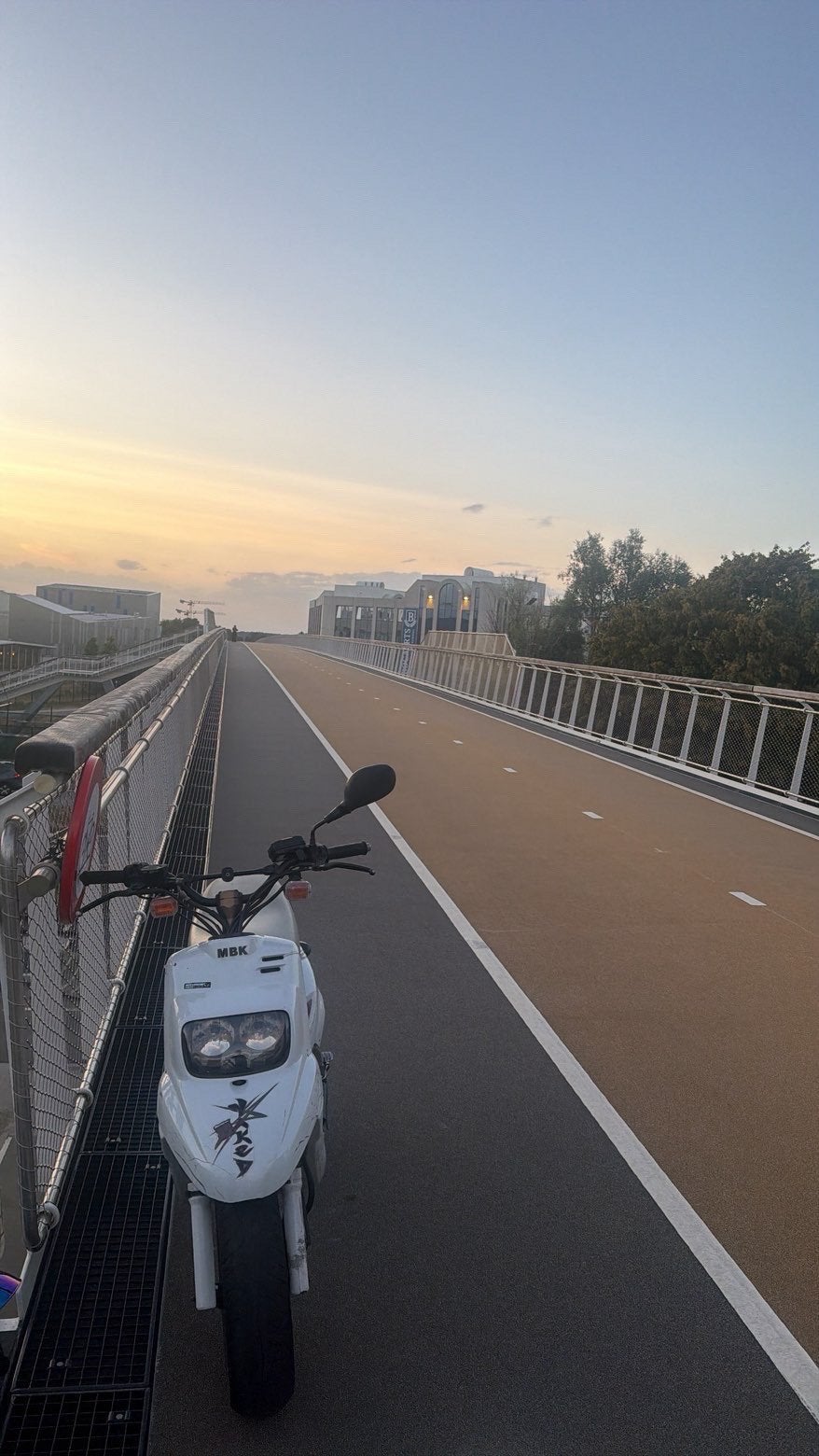Mbk booster naked, Vélos & Vélomoteurs, Scooters | Yamaha, Enlèvement, Comme neuf
