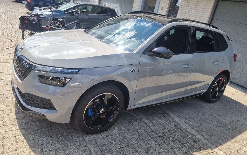 Skoda Kamiq 1.5 TSI DSG Monte Carlo Alpine Grey FULL-OPTION, Argent ou Gris, Entretenue par le concessionnaire, Noir, 5 portes