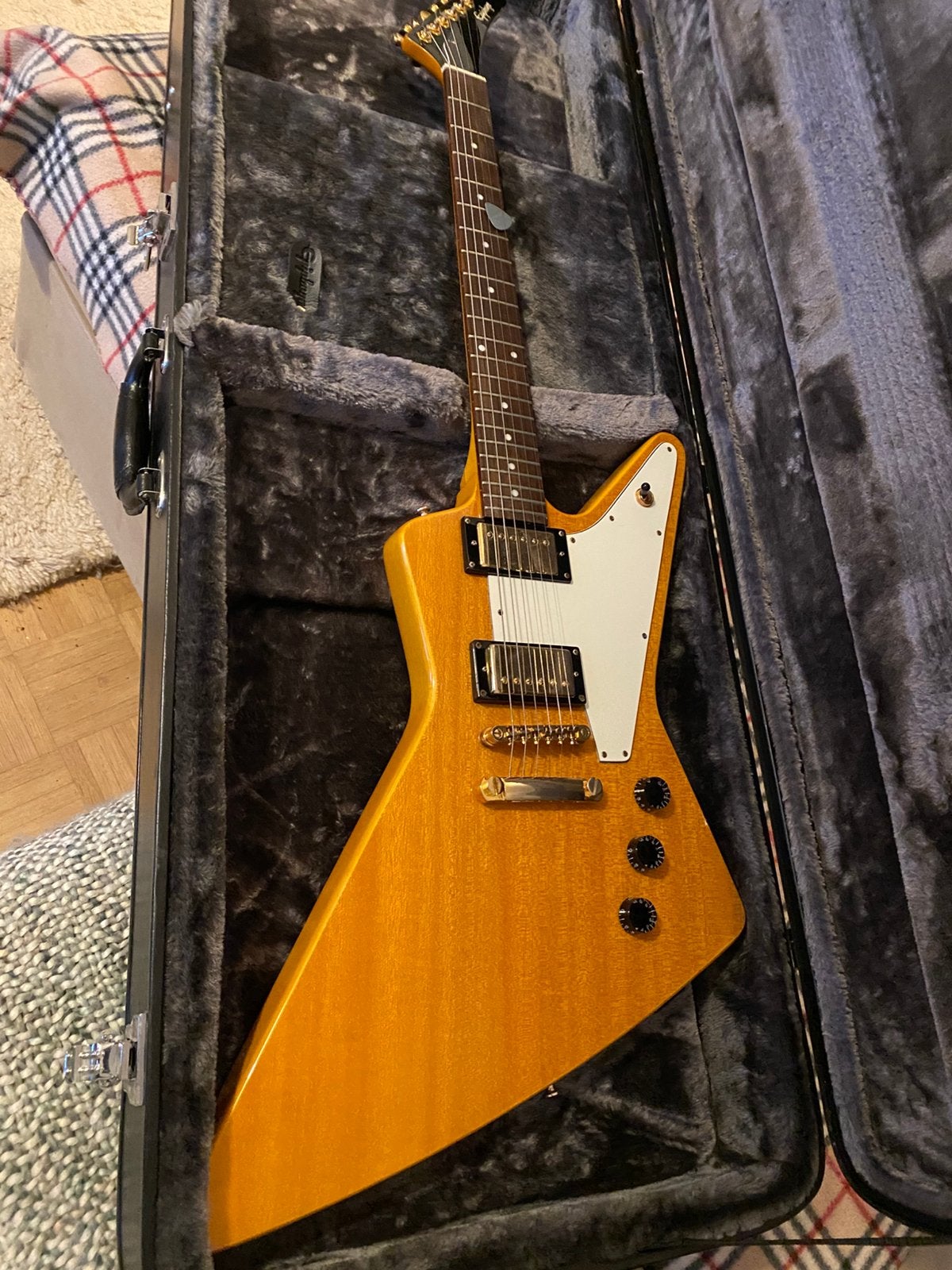 2 x Epiphone explorer Korina limited edition, Musique & Instruments, Instruments à corde | Guitares | Électriques, Enlèvement