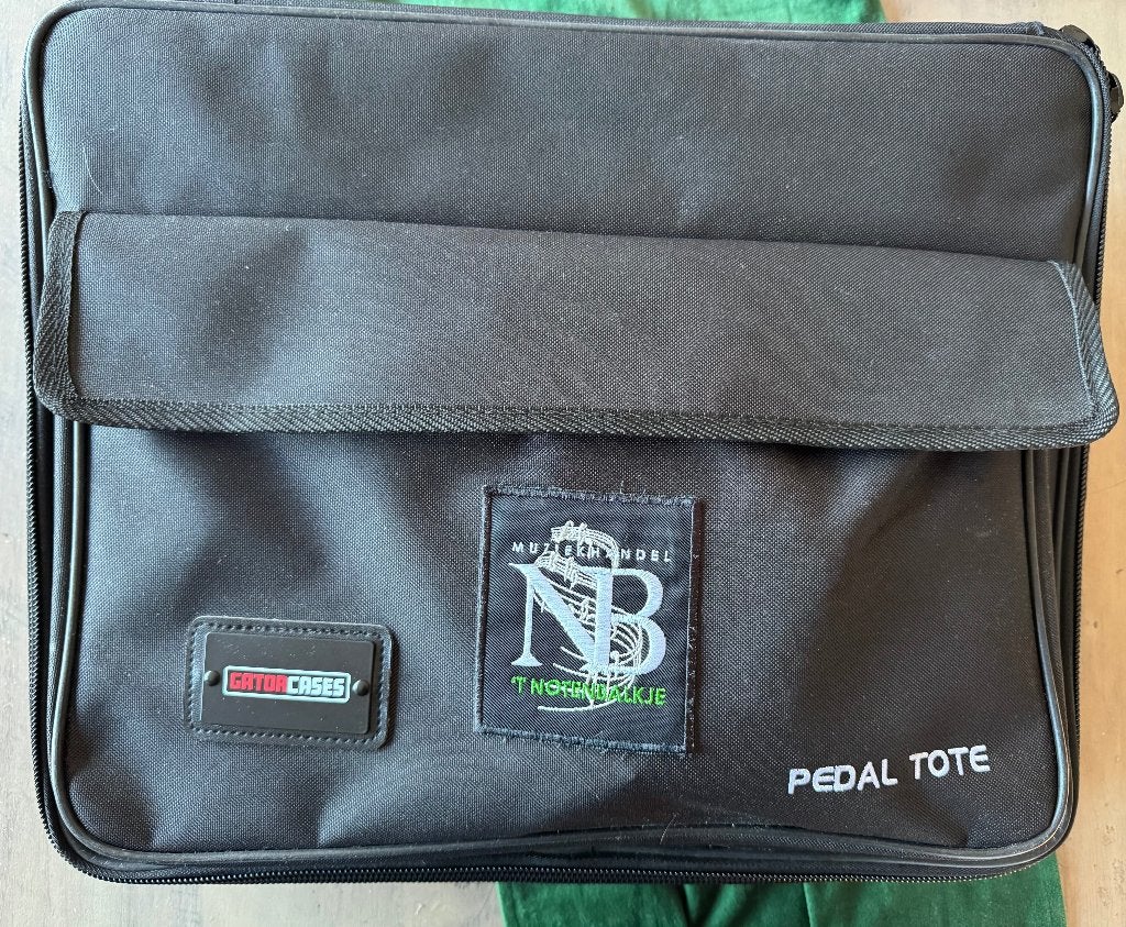 Complete Gator Pedal Tote set voor basgitaar, Muziek en Instrumenten, Ophalen, Zo goed als nieuw, Delay of Echo