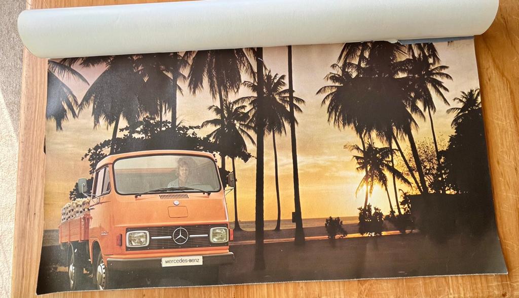 Vintage fotoprint Mercedes L306D pick -up jaarkalender 1975, Verzamelen, Ophalen of Verzenden, Zo goed als nieuw, Auto's