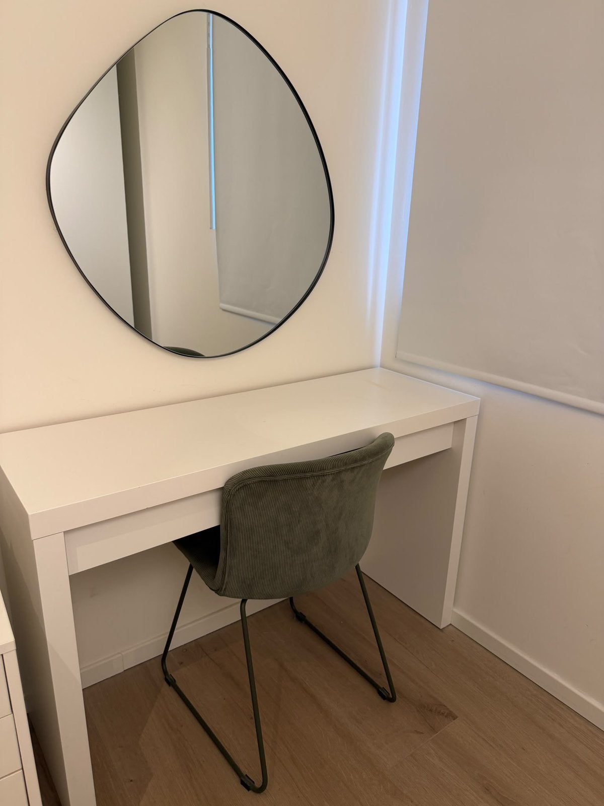 Bureau/make-up tafel wit, Huis en Inrichting, Ophalen, Zo goed als nieuw