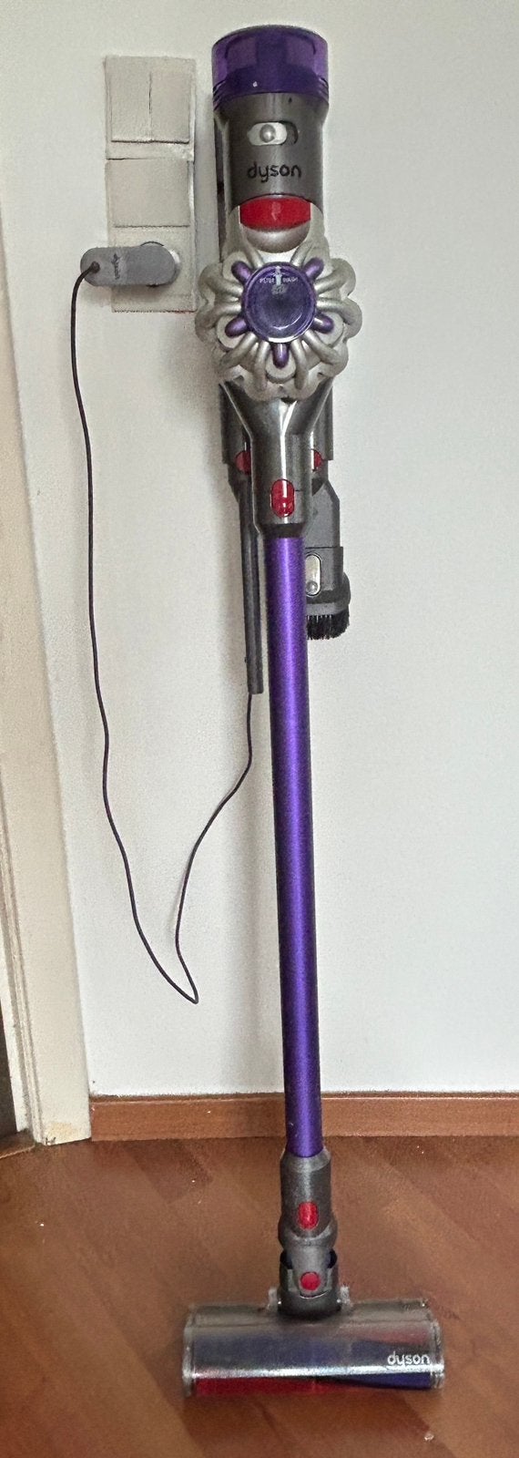 Dyson V8, Electroménager, Enlèvement, Comme neuf, Dyson