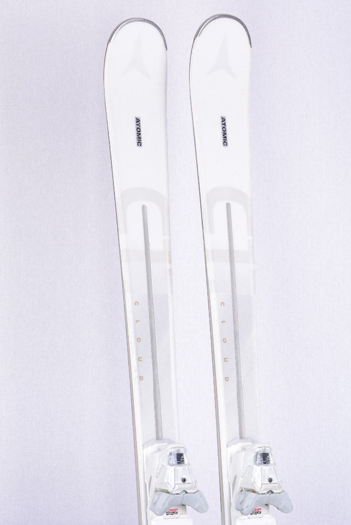 150 cm dames ski's ATOMIC CLOUD C11 2023, white, grip walk, Sport en Fitness, 140 tot 160 cm, Gebruikt, Verzenden, Carve