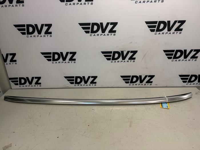 Dakrail links van een Mercedes GLA, Auto-onderdelen, Carrosserie, Mercedes-Benz, Gebruikt, 3 maanden garantie, Ophalen of Verzenden