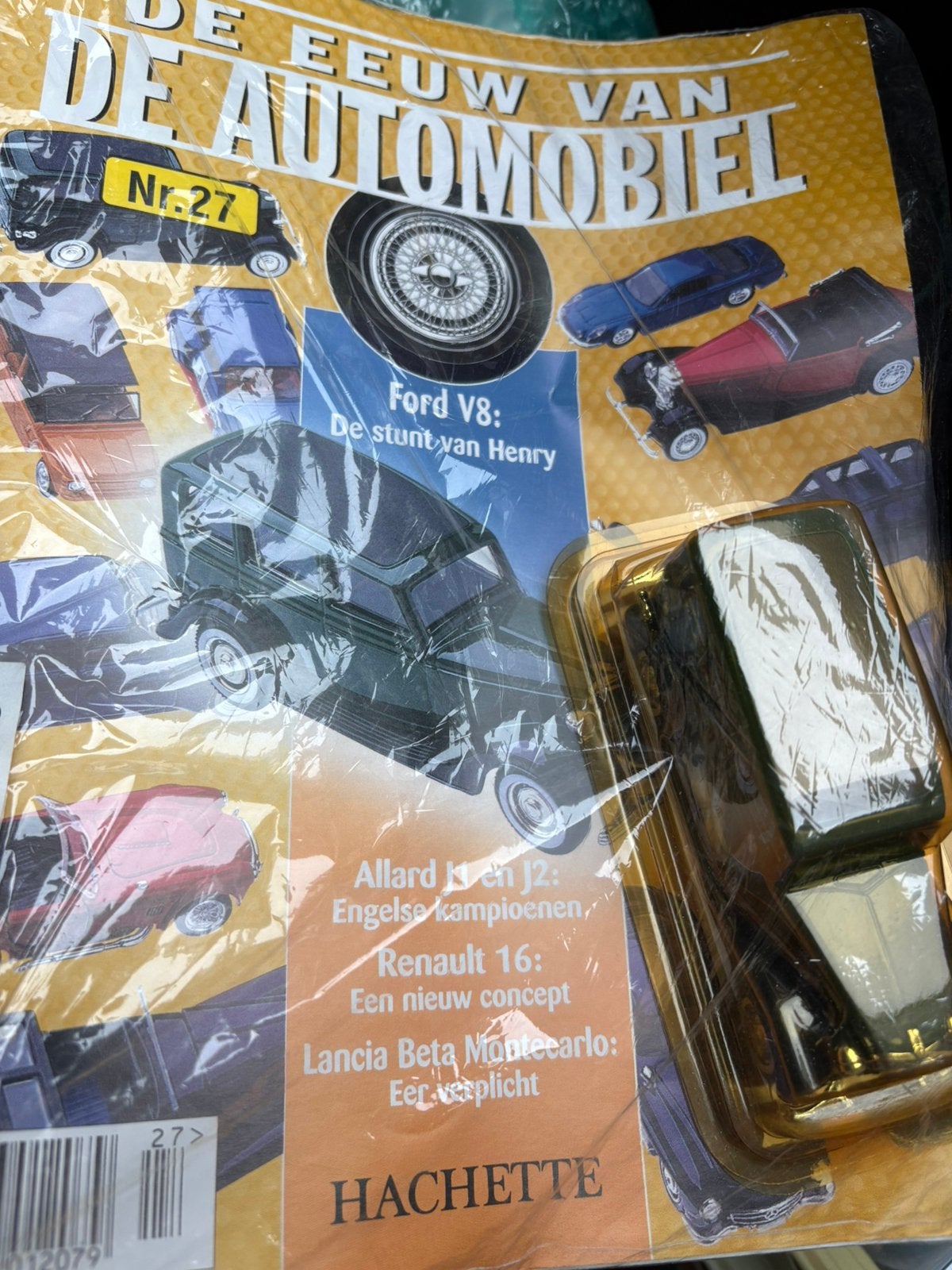 Solido Ford v8+eeuw vd automobiel+ plastic en carton doosje, Hobby en Vrije tijd, Modelauto's | 1:43, Ophalen of Verzenden, Zo goed als nieuw