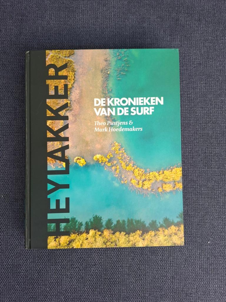 Karperboek De Kronieken van de Surf in nieuwstaat, Watersport en Boten, Ophalen of Verzenden