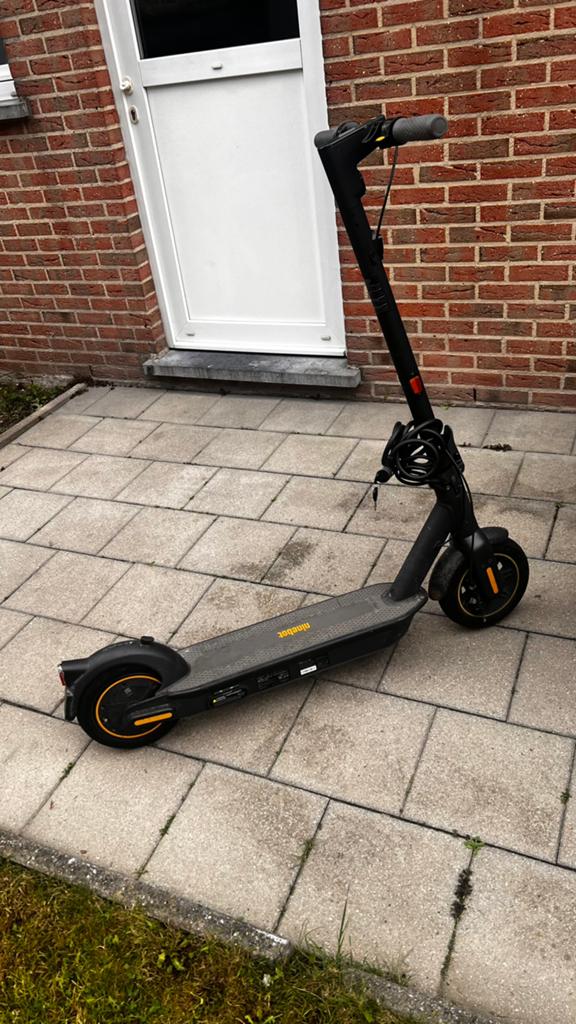 Ninebot Kick Scooter Max, Fietsen en Brommers, Steps, Ophalen, Zo goed als nieuw