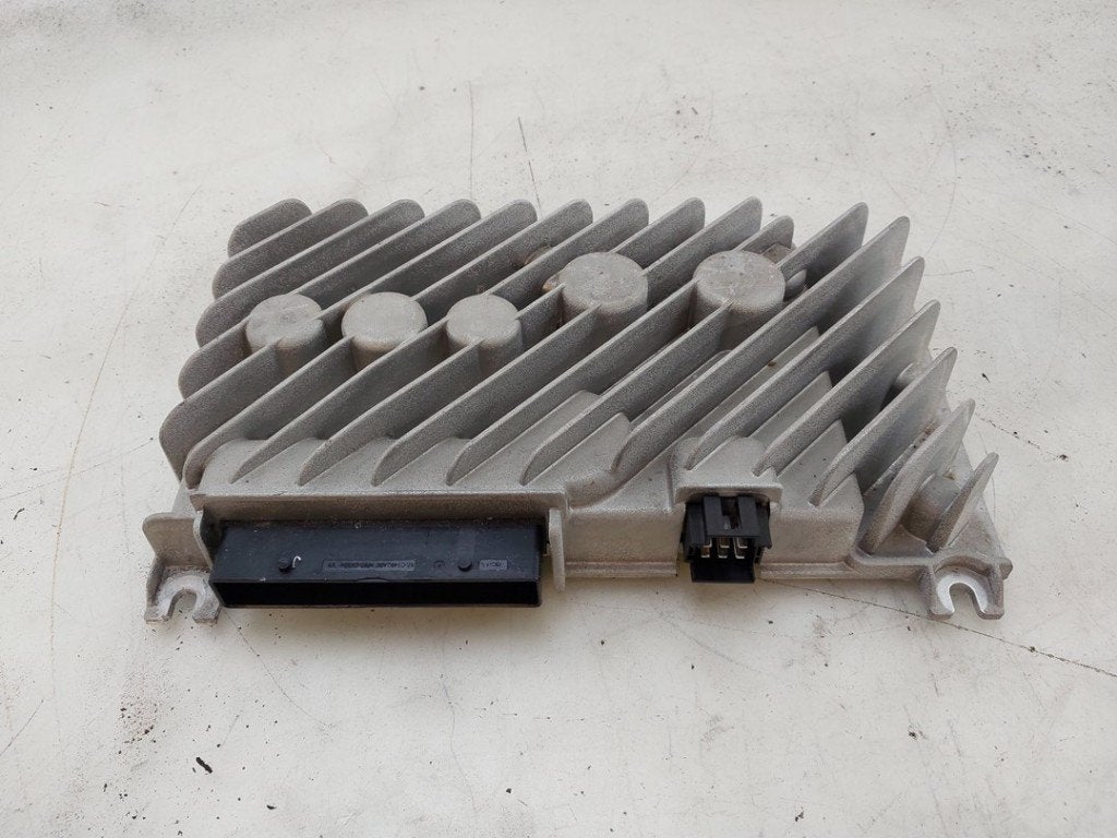 AMPLIFICATEUR AUDIO Skoda Superb Combi (3V5) (|3G0035466|), Utilisé, Info@skoda-auto.de, Skoda, Max-Planck-Straße  3-5
64331  Weiterstadt, DE