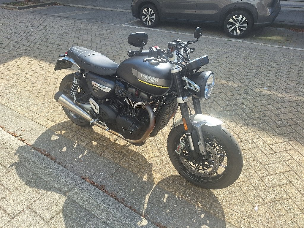 Triumph Speed Twin 1200, Permis Moto A, Plus de 35 kW, 2 cylindres, Particulier