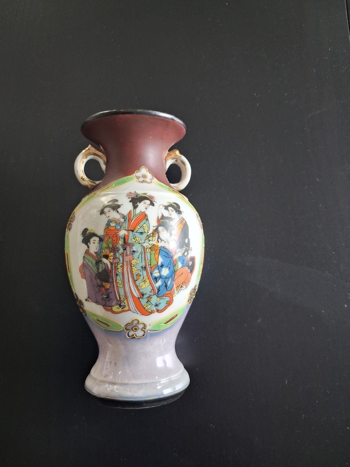 chinese porseleinen vaasje handgeschilderd, Antiek en Kunst, Ophalen