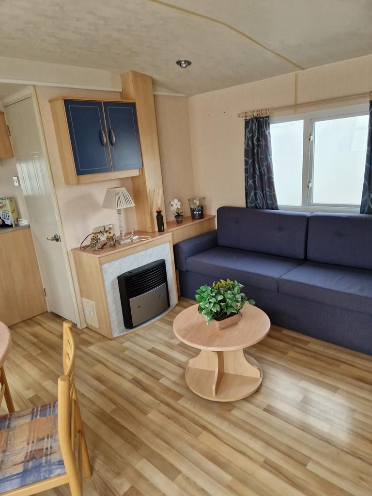 Zeer goed onderhouden, 6 slaapplaatsen met nieuwe matrassen, Caravans en Kamperen, Caravans, Particulier, Tot en met 6