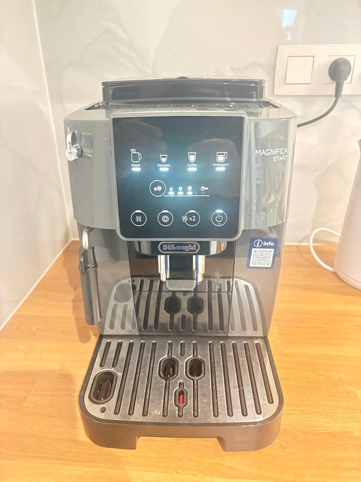 Delonghi Start volautomatisch koffiemachine Bonnen, Ophalen, Zo goed als nieuw, Koffiemachine