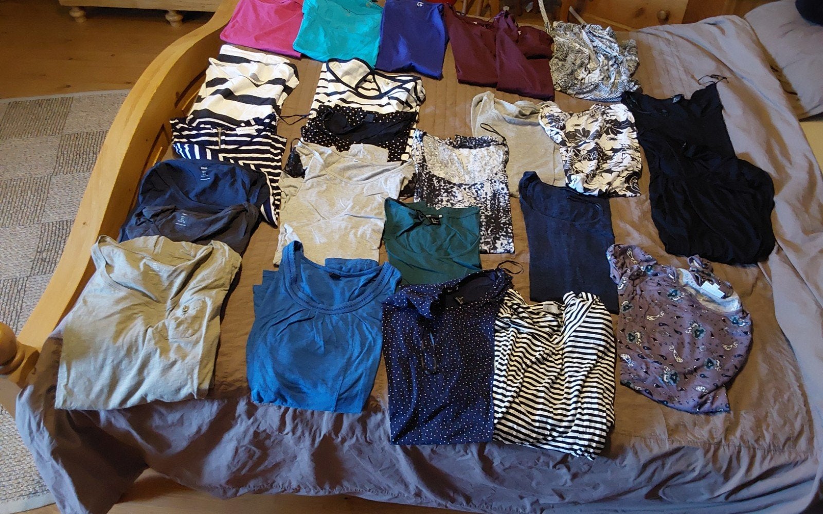 lot de 30 robes tee-shirts 42,44, 46+ 12 autres
 et 12, Enlèvement ou Envoi, Porté, Taille 42/44 (L)