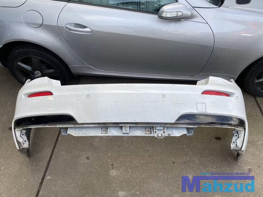 BMW 7 SERIE F01 Wit achterbumper m sport m-sport (schade), Auto-onderdelen, Petuelring 130
80788  Munich, DE, Gebruikt, Info@bmw.de
