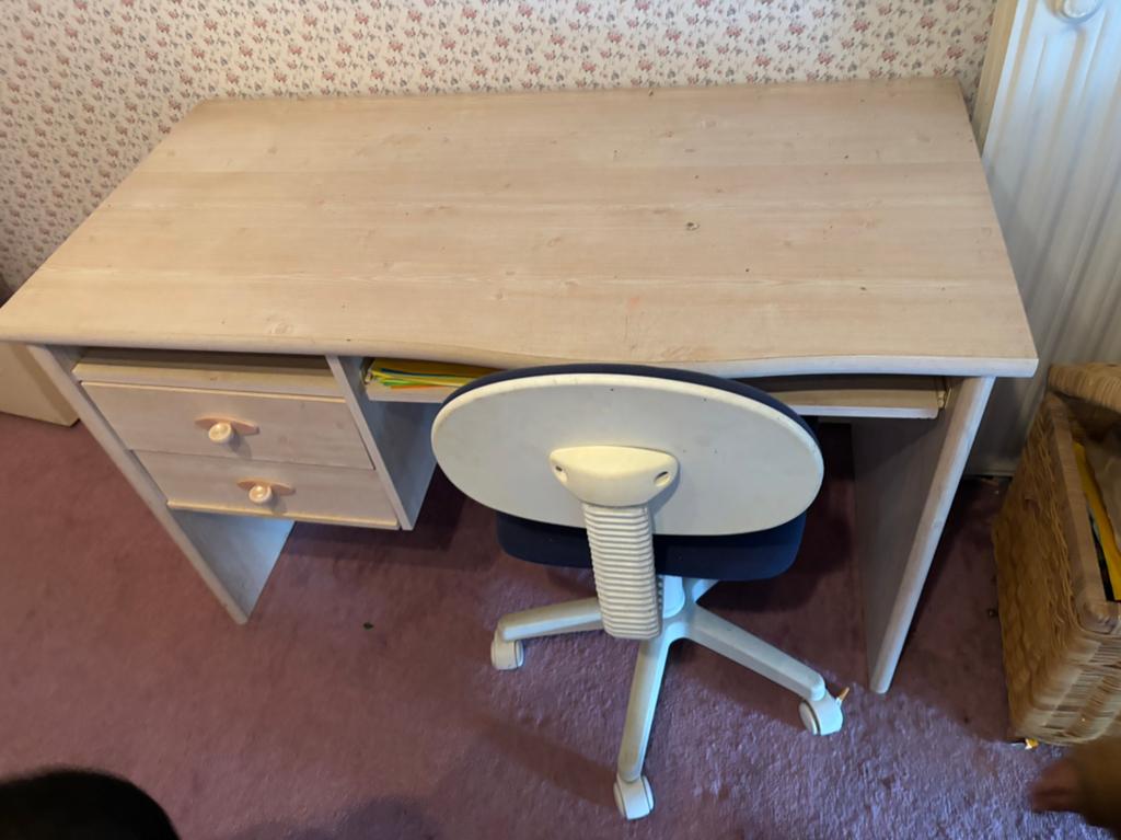 Bureau enfant, Enlèvement, Comme neuf