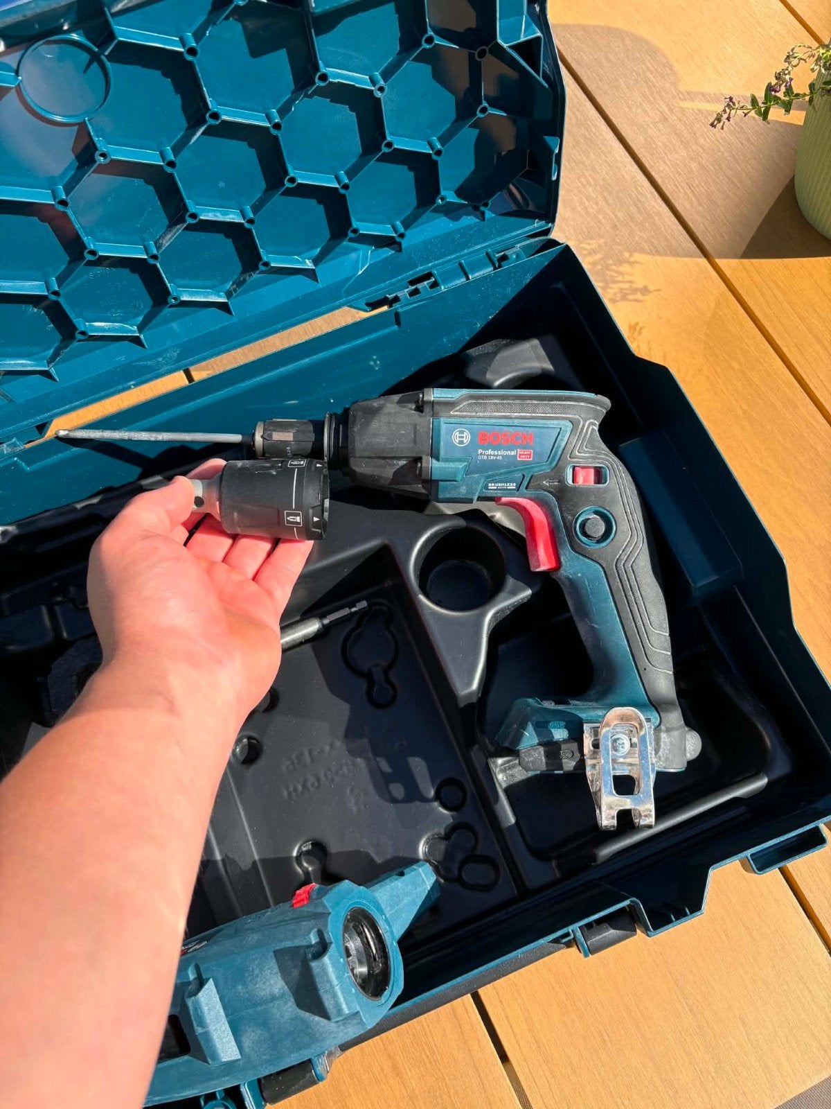 Bosch Professional GTB 18V-45 + GMA 55 + 2 000 vis, Bricolage & Construction, Enlèvement, Comme neuf, Foreuse et Perceuse