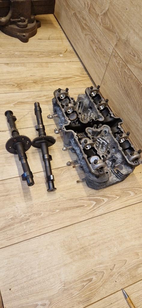 Complete cilinderkop met kleppen + AAC Kawasaki Zr7 750 2001, Motoren, Verzenden