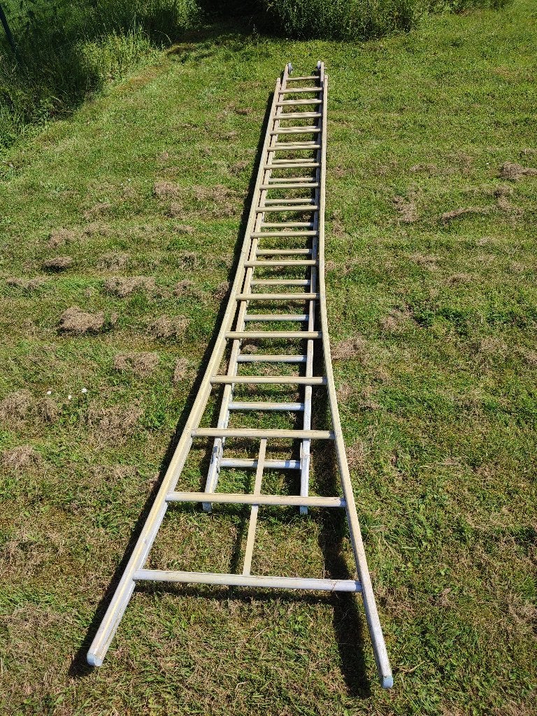 Grande Echelle  2x4m30, Bricolage & Construction, Échelles & Escaliers, Pliable ou rétractable/escamotable, Échelle, Enlèvement