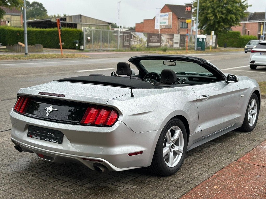 Ford Mustang 3.7i V6 - 305PK - Cabrio -Keyless Entry- Camera, Auto's, Automaat, 4 zetels, Euro 6, https://public.car-pass.be/vhr/5213fd8f-6bf6-40fb-873e-248b55eadc86