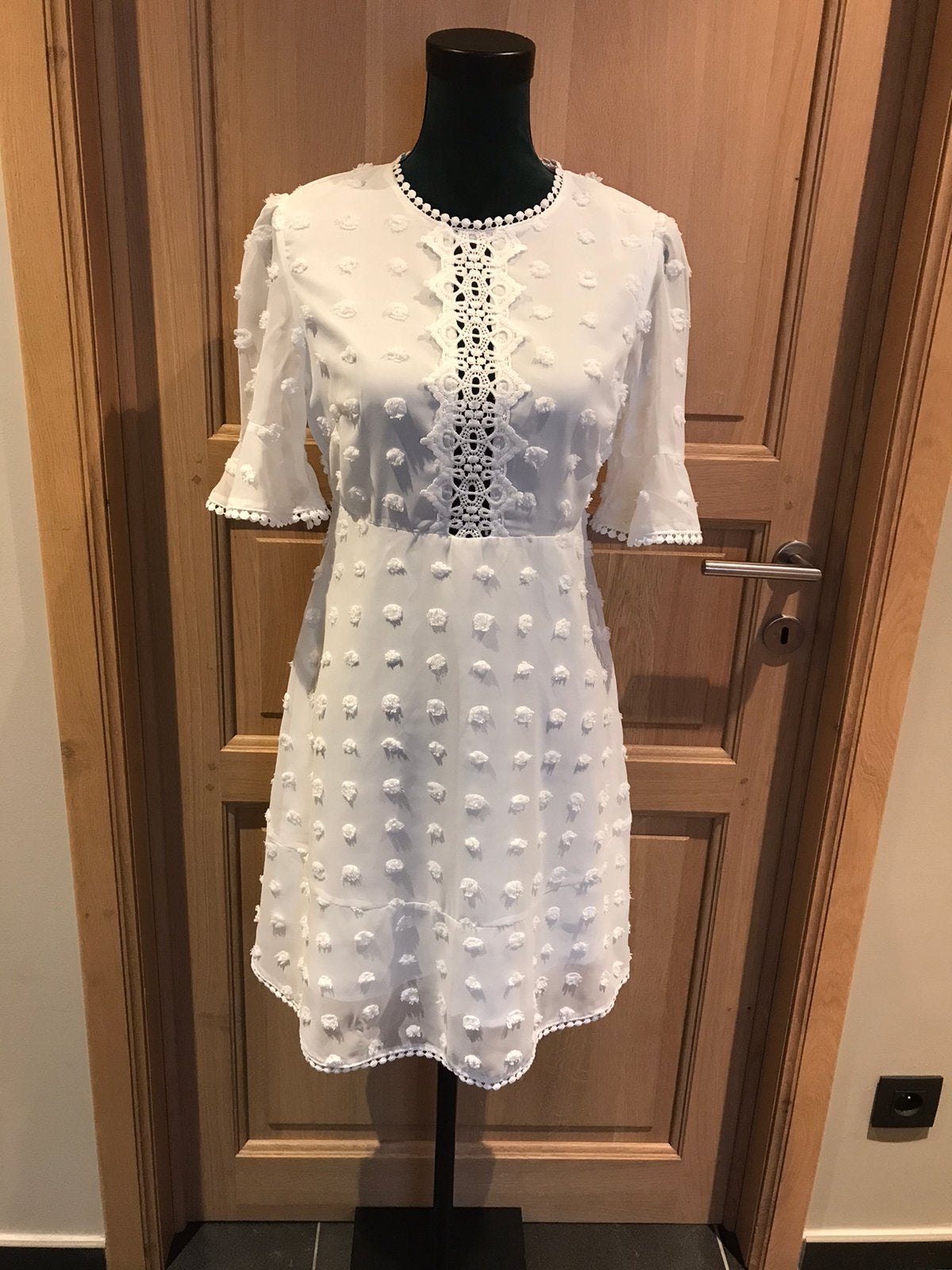 Robe taille M, Enlèvement ou Envoi, Neuf, Taille 38/40 (M), Blanc