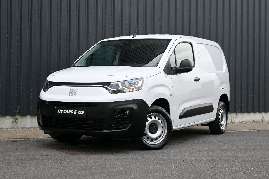Fiat Doblo 1.5HDI Automaat, 3-zit, Carplay, Cruise, BTW, Stof, 4 cilinders, Electronic Stability Program (ESP), Diesel