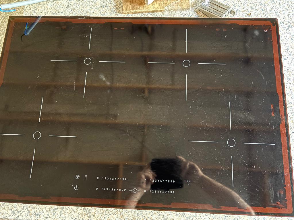 Inductiekookplaat 78 x 52, 4 zones de cuisson, Encastré, Enlèvement, Utilisé