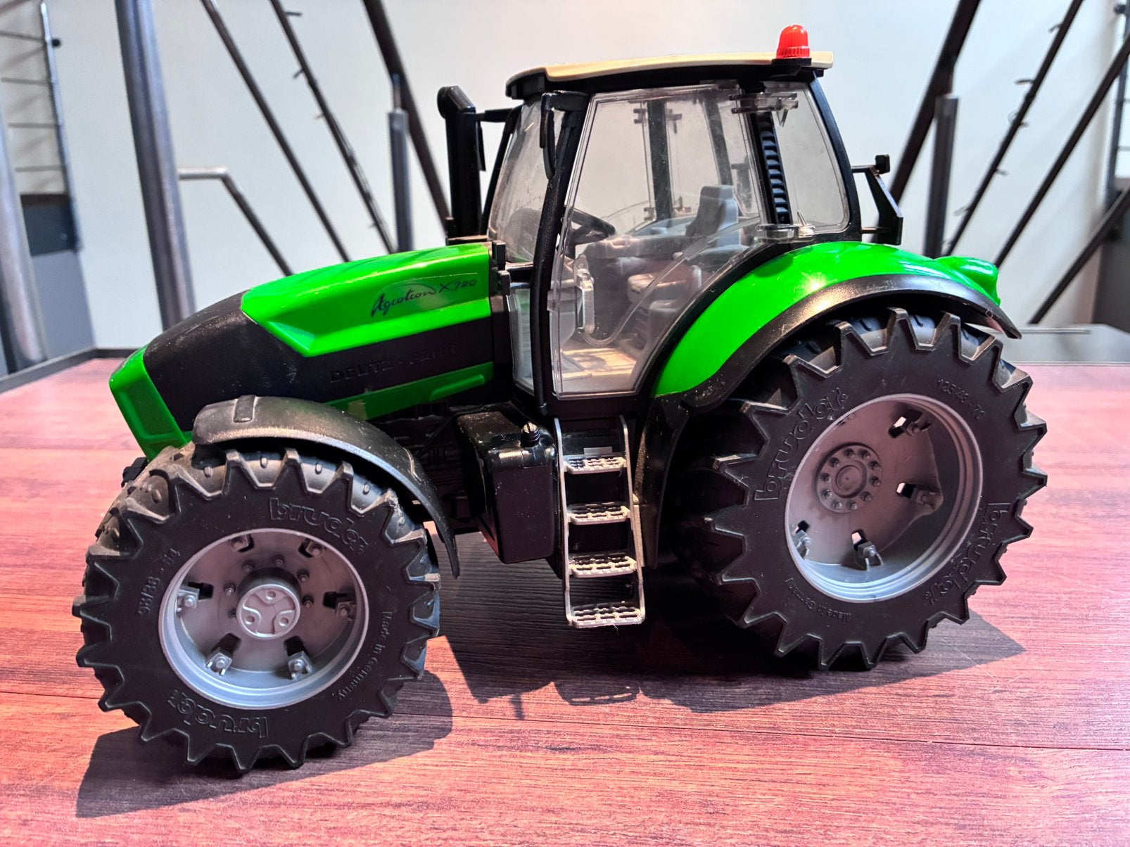 Tracteur Bruder Deutz Agrotron X720 - Échelle 1/16, Enlèvement, Comme neuf, Tracteur et Agriculture, Autres marques