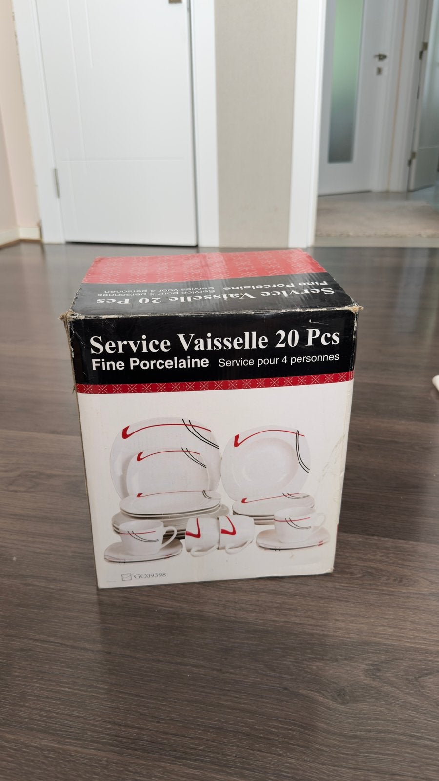 Service de vaisselle en fine porcelaine 20 pièces – Neuf, Enlèvement ou Envoi, Neuf, Porcelaine