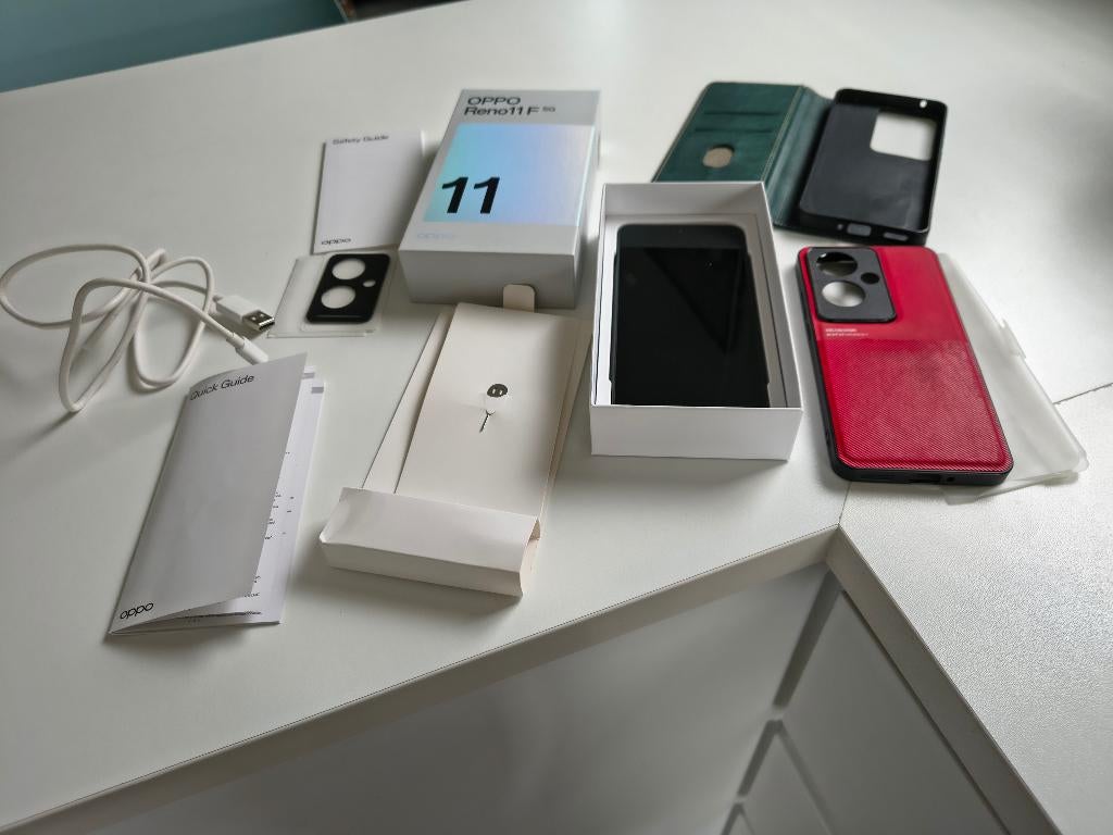 Smartphone Oppo Reno 11F 5G, Telecommunicatie, Mobiele telefoons | Hoesjes en Screenprotectors | Overige merken, Ophalen, Zo goed als nieuw