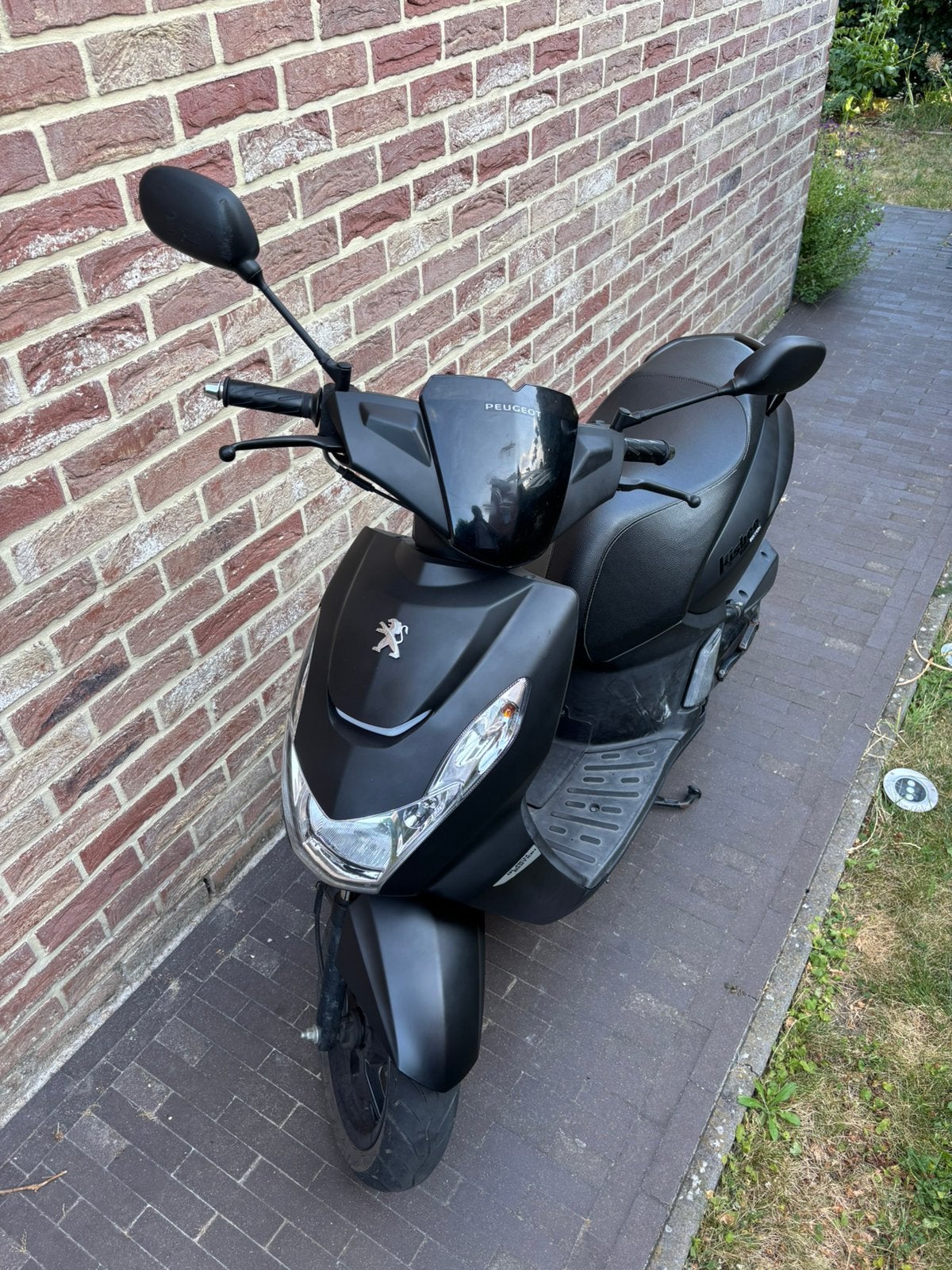 PEUGEOT KISBEE euro 4 20k km B klasse, Fietsen en Brommers, Scooters | Peugeot, Ophalen, Zo goed als nieuw