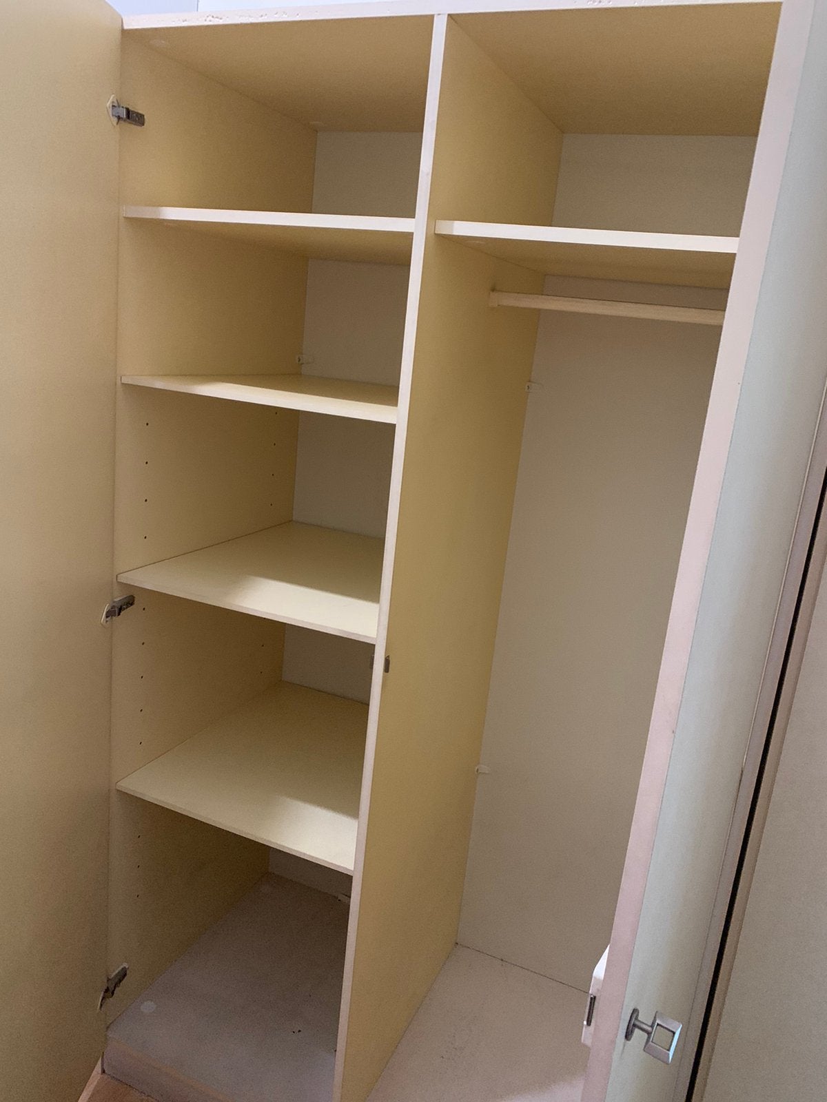 Armoire penderie A DONNER AUJOURDHUI, Enlèvement, Utilisé