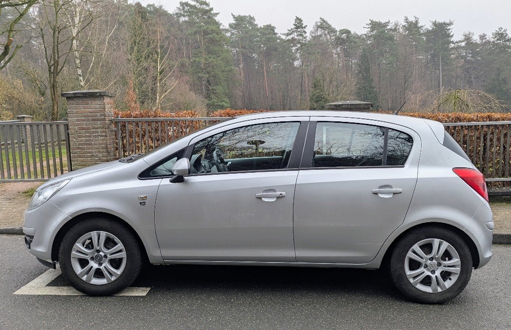 Opel Corsa 1.2i Enjoy 2010, Achat, 63 kW, Boîte manuelle, 124 g/km