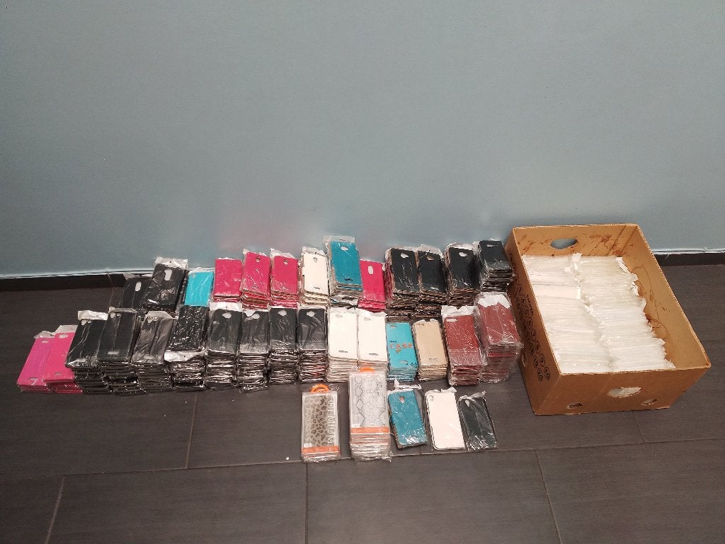 À vendre – veuillez consulter mes autres annonces., Neuf, Enlèvement, Multicolore, Classique