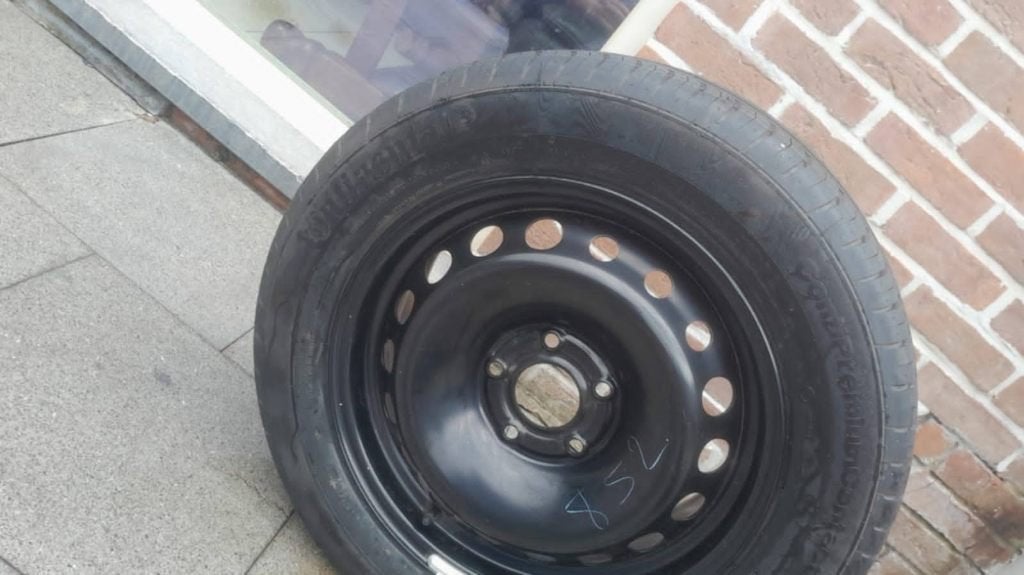 nooit gebruikt 1 Autoband Continental 205/60/ R16 92H, Auto-onderdelen, Banden en Velgen, Ophalen, Banden en Velgen