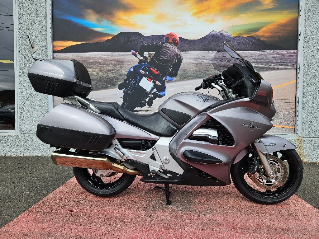 HONDA PAN EUROPEAN 1300 ABS, Motos, Permis Moto A, Tourisme, Entreprise, Occasion