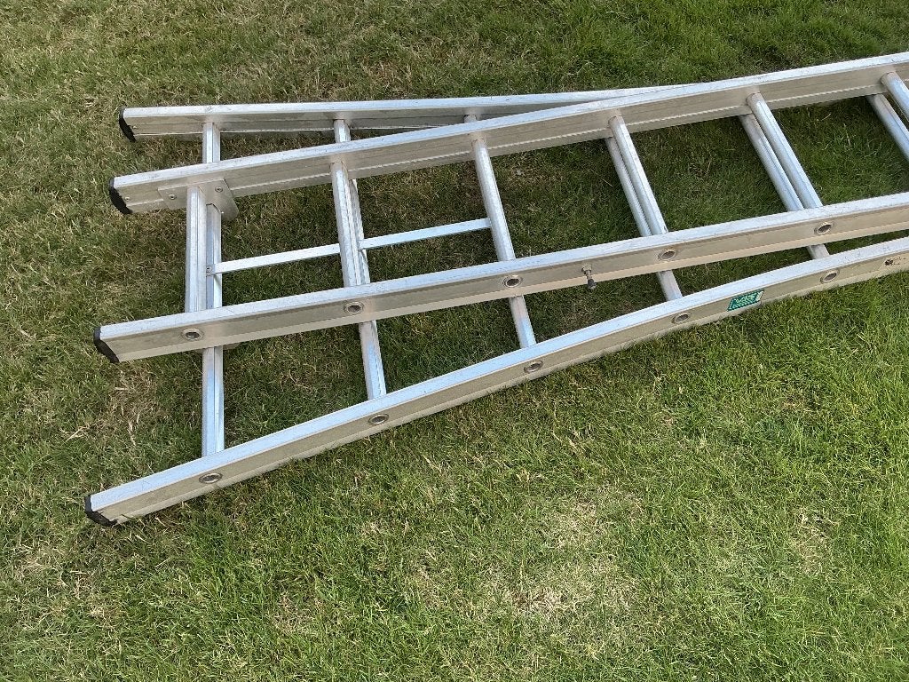 2 delige aluminium schuifladder, Doe-het-zelf en Bouw, Ladders en Trappen, Ophalen